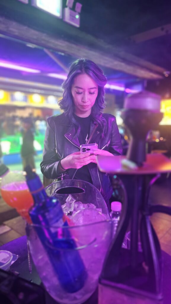 Cocktails and hookah during an SNL night