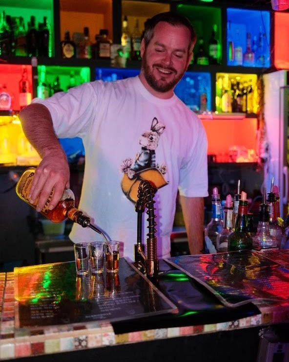 rabbithole bartender service
